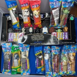 Lot of 22 Vintage Star Wars Pez Dispensers